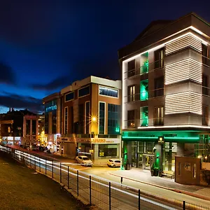 https://holiday-inn-istanbul-kadikoy.istanbul-turkeyhotels.com