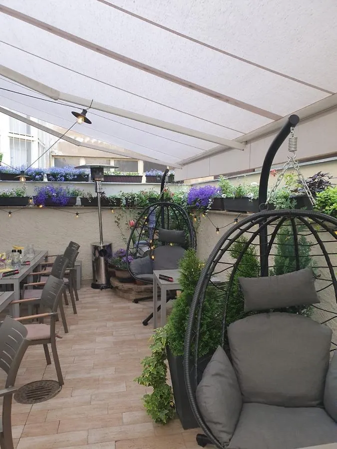 Novomestsky Hotel Praga